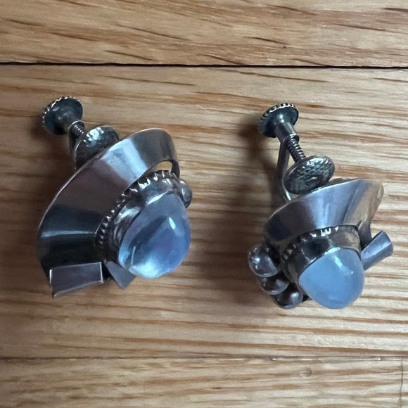 Walter Lampl Vintage Stamped Sterling Silver Moonstone Clip Earrings Excel Cond - Picture 4 of 16